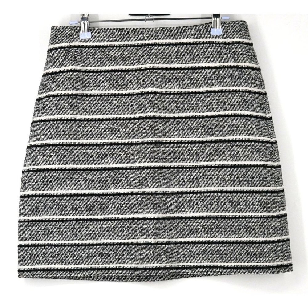 NWOT Ann Taylor Striped Tweed Skirt Black and White 6